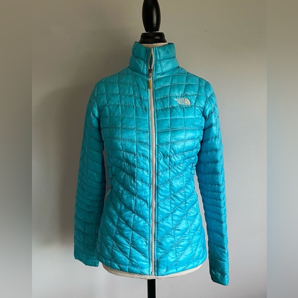 The North Face puffer/snow jacket - Picture 2 of 7